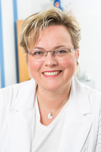 Dr. med. dent. Katrin Lorscheid Dr. med. dent. Katrin Lorscheid